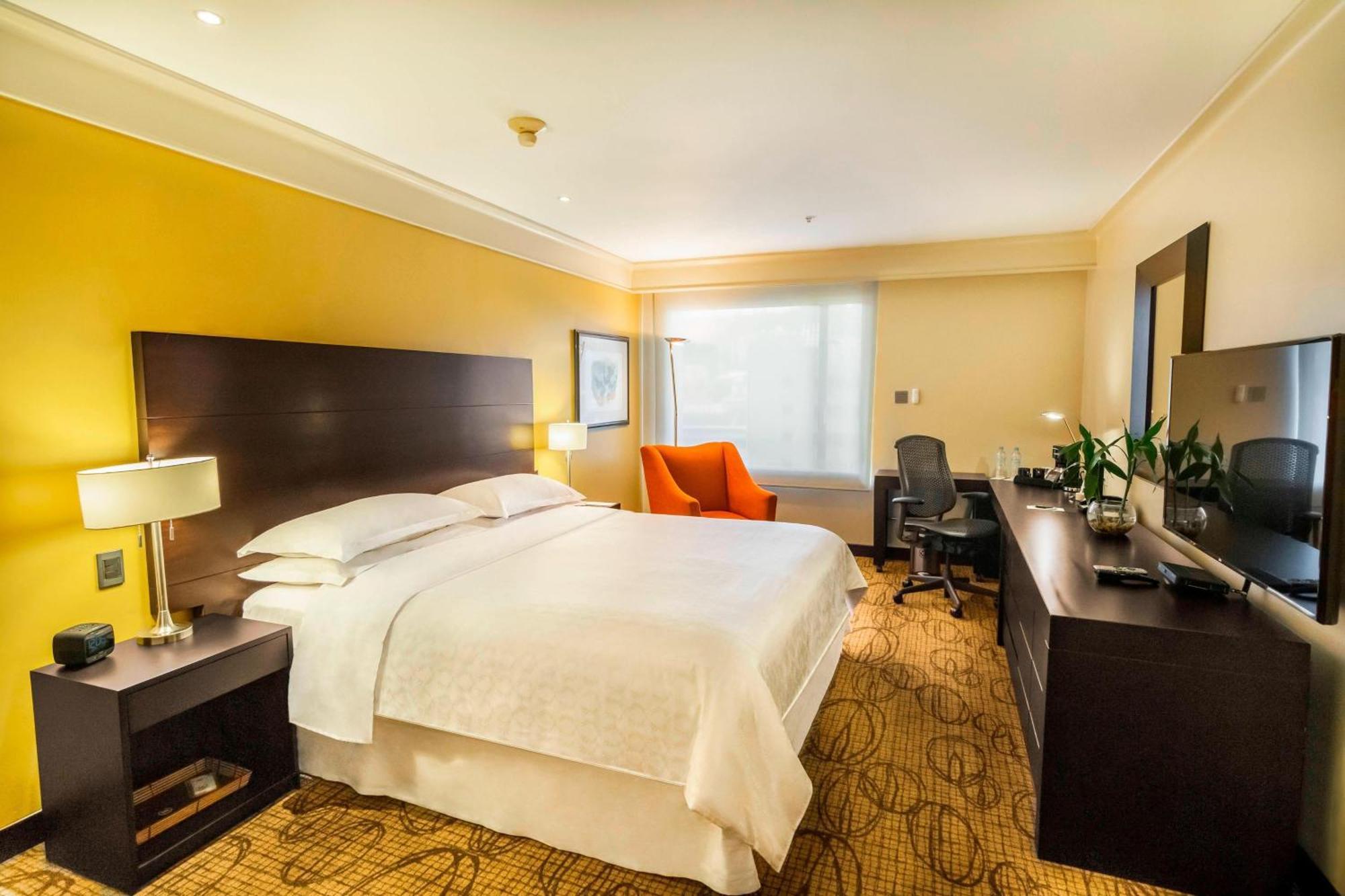 Superior King Room High Floor or Club Access,1643168525:JPEG
