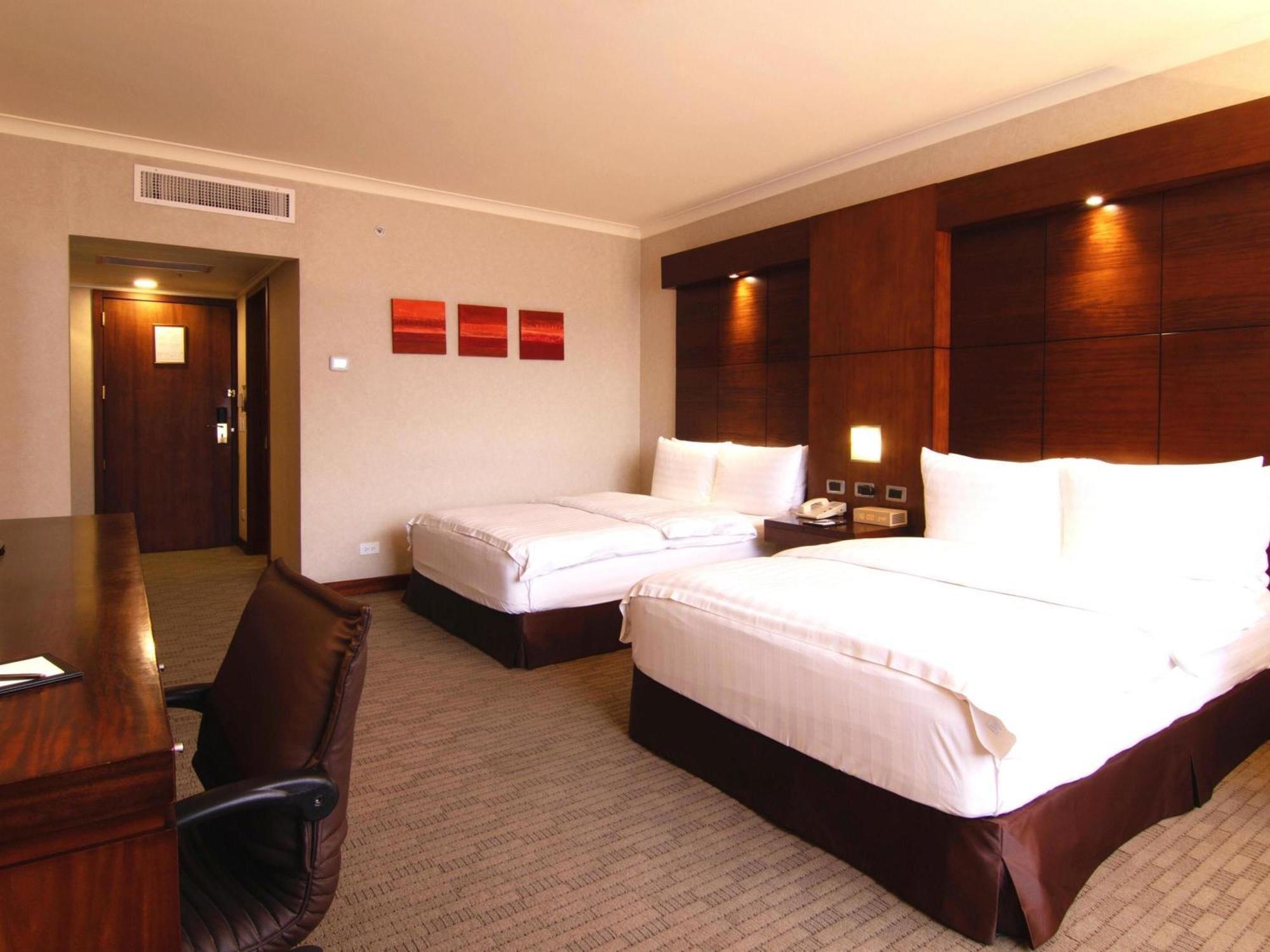 Swiss Executive Twin Room,1771745917:JPEG